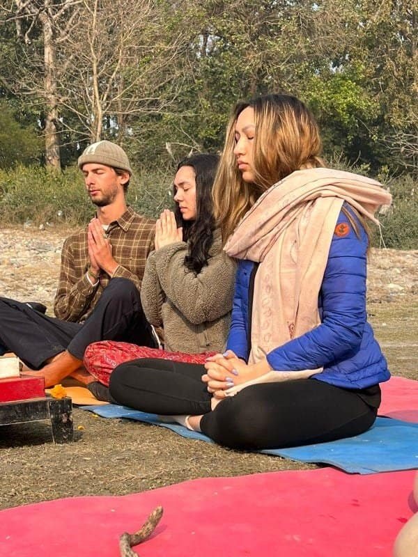 best yoga school in rishikesh