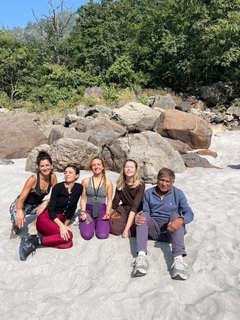 best yoga school in rishikesh